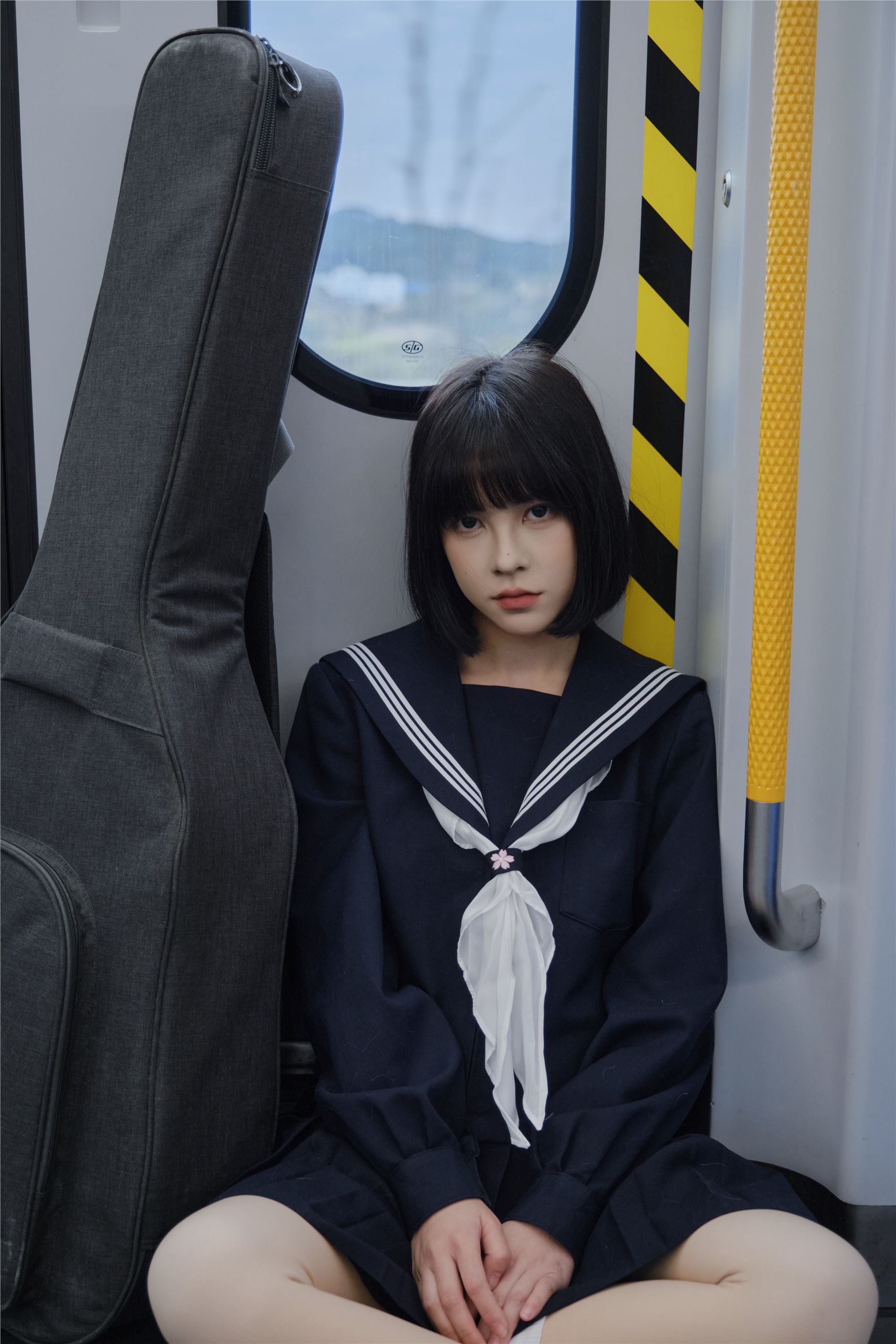 YITUYU艺图语 2025.02.07 列车jk 悲伤薯条555